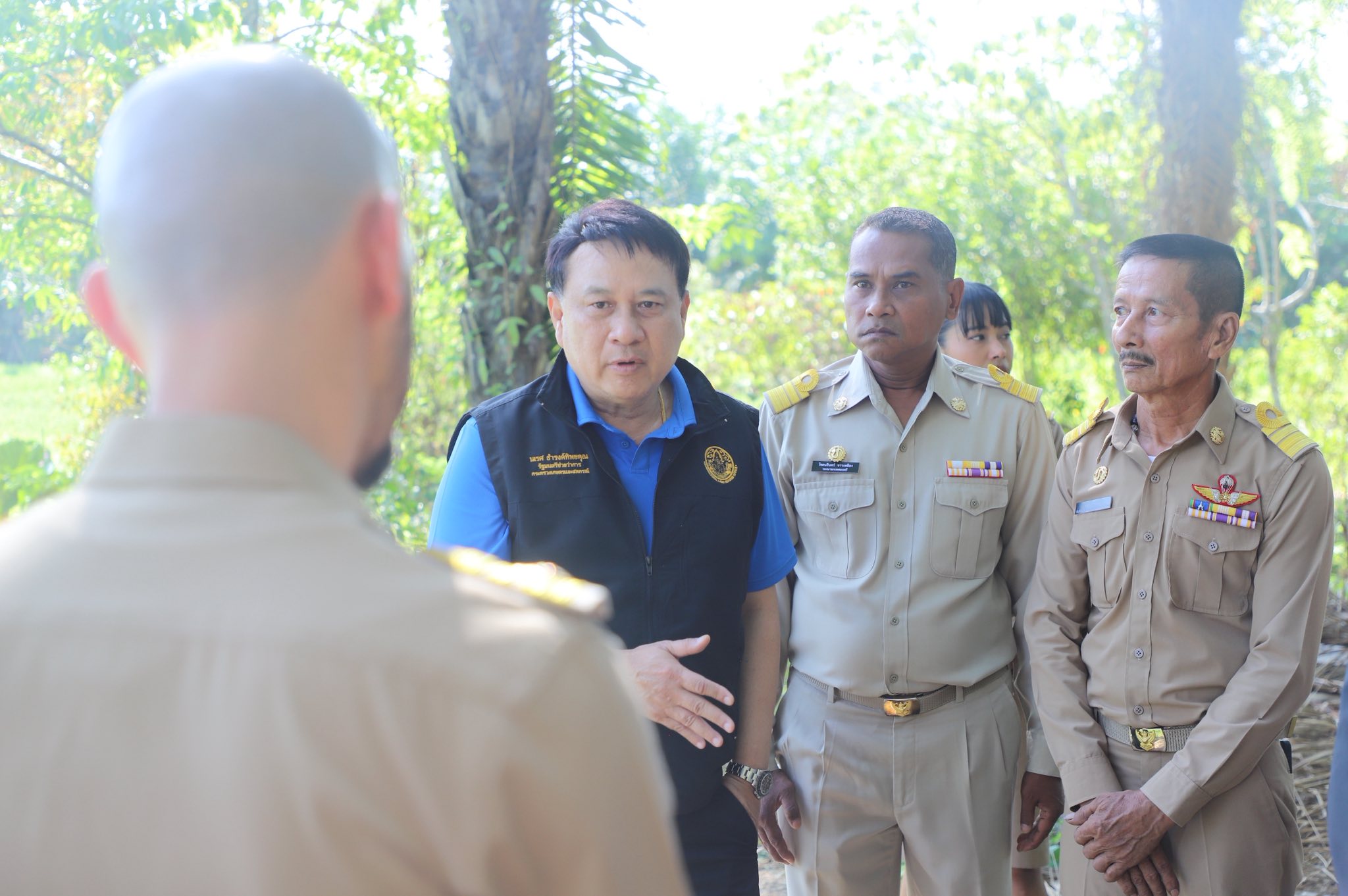 title - ข่าวดีชาวกระบี่ รมช.เกษตรฯ ลงพื้นที่ติดตามโปรเจกต์ยักษ์ ส.ป.ก. เร่งพัฒนาโครงสร้างพื้นฐานแปลงพื้นที่เป้าหมาย คทช. ในเขตปฏิรูปที่ดิน กว่า 4,300 ไร่ มุ่งสร้างอาชีพอย่างยั่งยืน